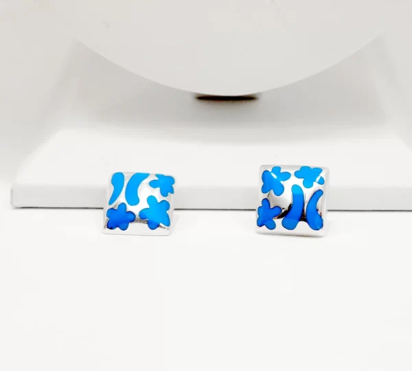 Semiprecious stone and Swarovski